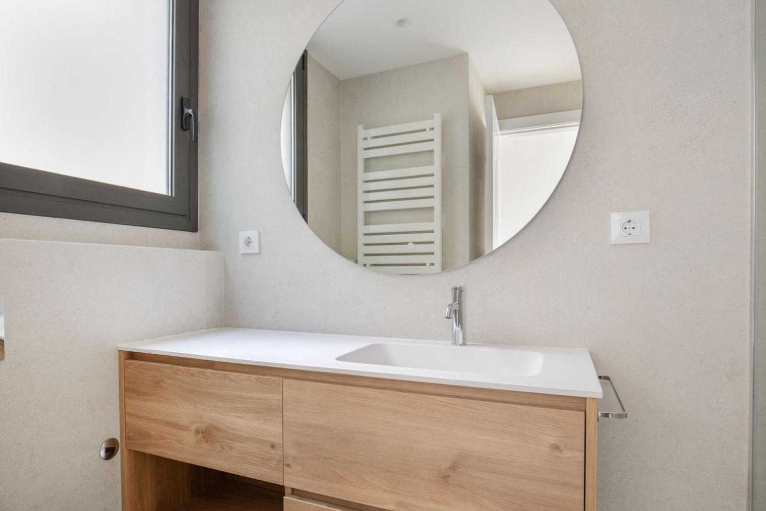 Blueground El Gotic Balcony Fully Furnished Bcn-122 Barcelone